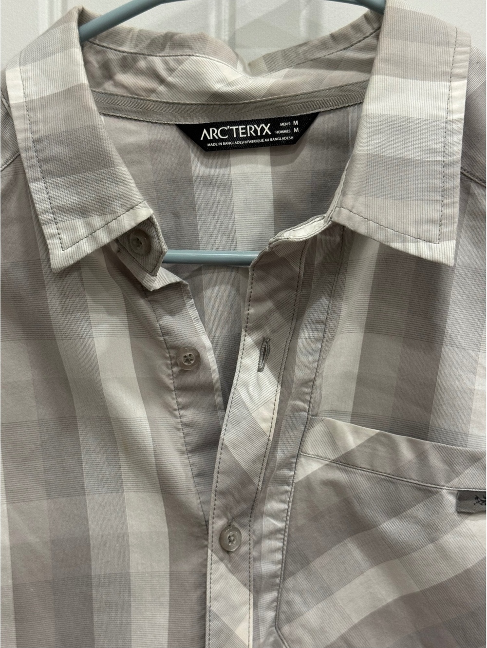 Arc'teryx Men's Medium Gray Plaid Button-Up Shirt